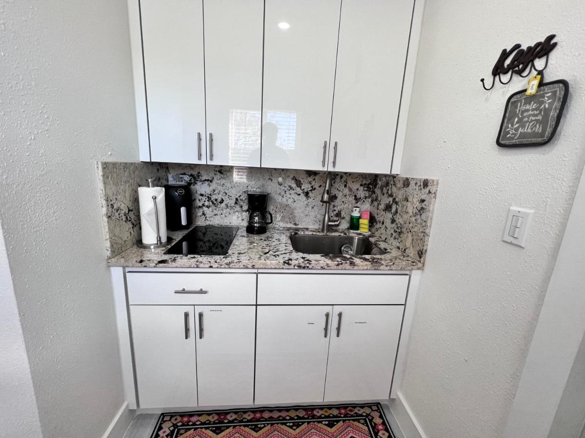 Stylish Studio Apartment By Miami International Airport Exterior foto