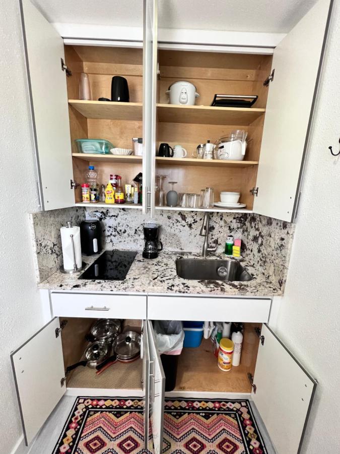 Stylish Studio Apartment By Miami International Airport Exterior foto