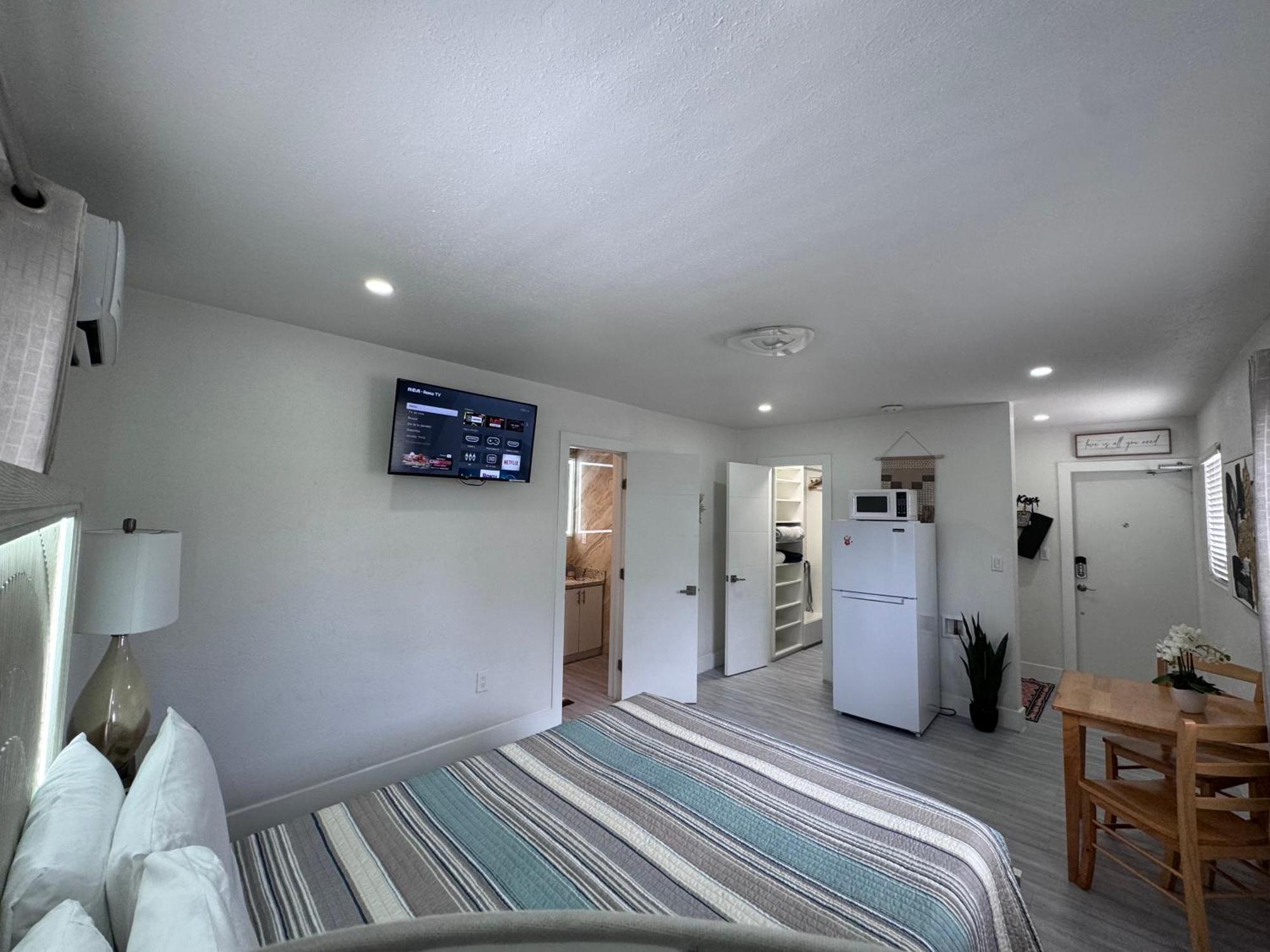 Stylish Studio Apartment By Miami International Airport Exterior foto